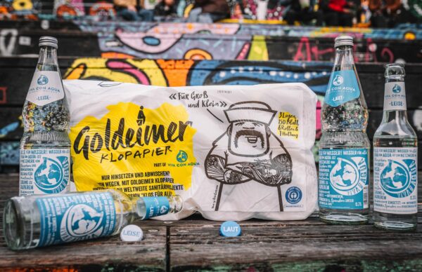 Goldeimer Klopapier x VcA Mineralwasser